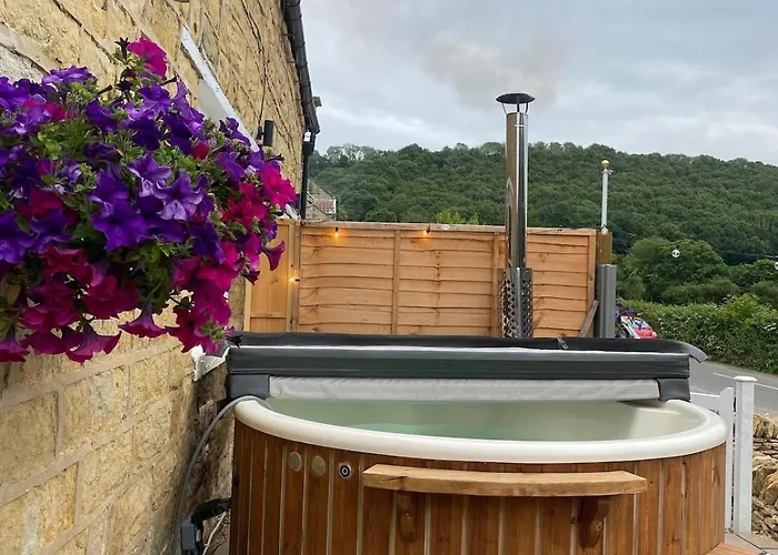 Dom wakacyjny Robins Cosy Hot Tub Quiet Village