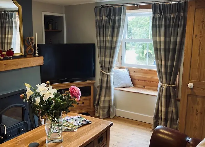 Robins Cosy Hot Tub Quiet Village Dom wakacyjny