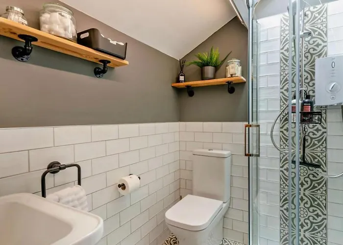 Robins Cosy Hot Tub Quiet Village * Hackness