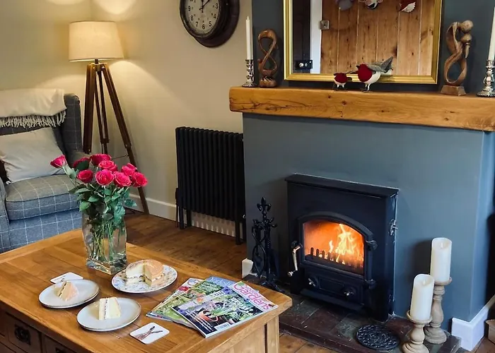 Dom wakacyjny Robins Cosy Hot Tub Quiet Village