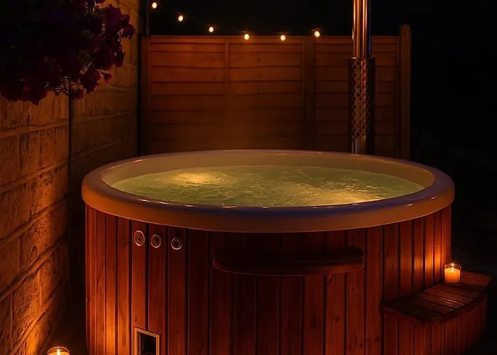 Robins Cosy Hot Tub Quiet Village *