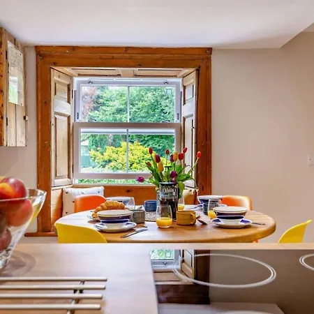 Robins Cosy Hot Tub Quiet Village Hackness